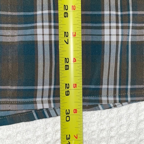 Men’s Sherpa Adventure Gear Short Sleeve Plaid Button Up Shirt. Like new! Large - Picture 8 of 13